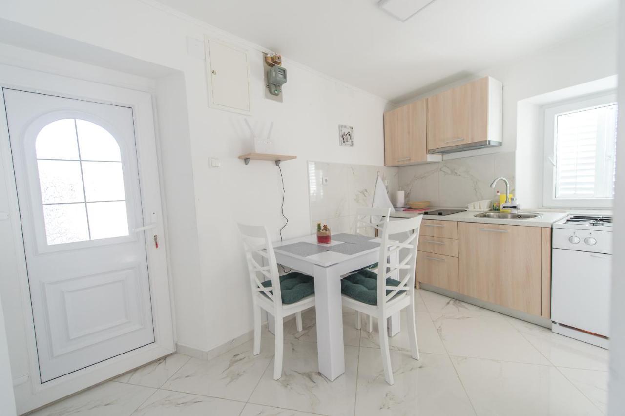La Casa Di Pietra Apartamento Krk Exterior foto